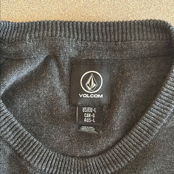 Volcom Gray Crewneck Sweater Classic Knit - Picture 3 of 4